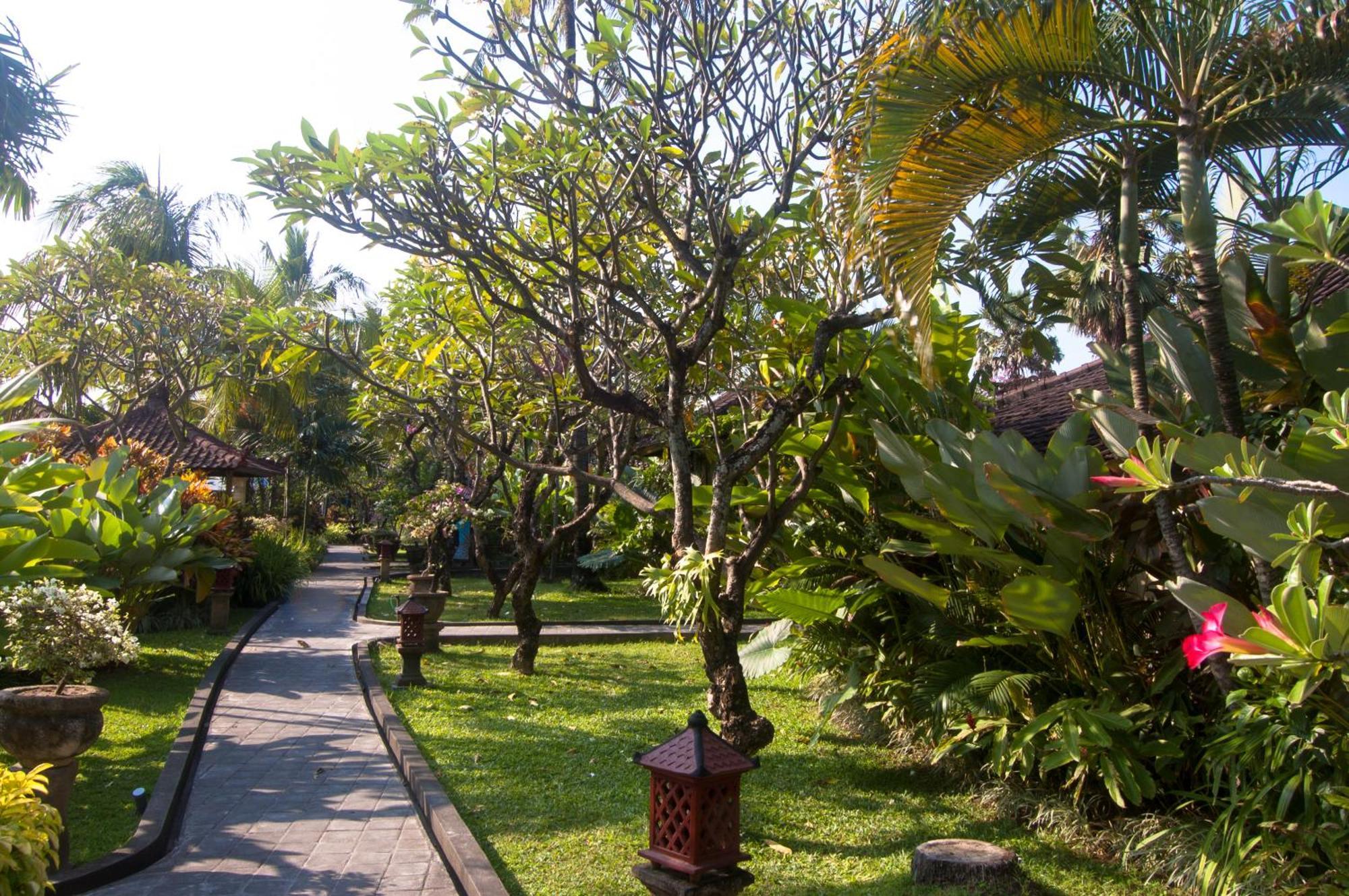 Kuta Puri Bungalows, Villas And Resort المظهر الخارجي الصورة